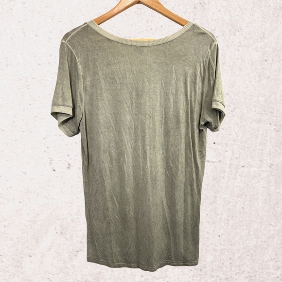 bundle 3 or more POL Green Fitted Ribbed Short Sleeve Tee - Picture 2 of 4